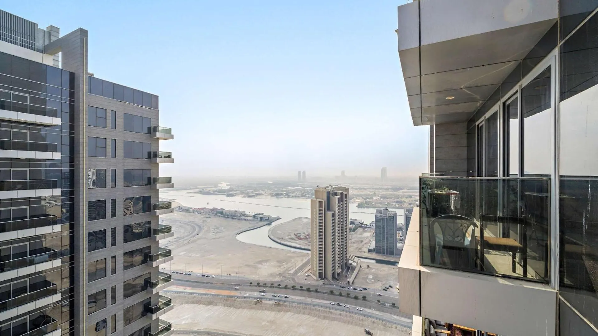 アパート アブダビSilkhaus Premium 2Bdr Near Reem Park In Najmatアパートメント アラブ首長国連邦